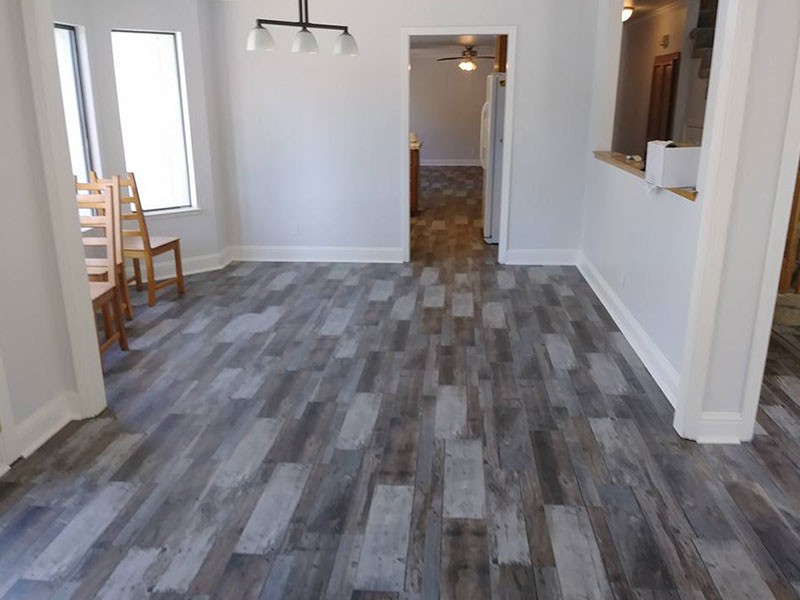 Adorning Your Floors With Vinyl Flooring Services