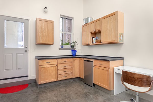 Affordable Kitchen Cabinet