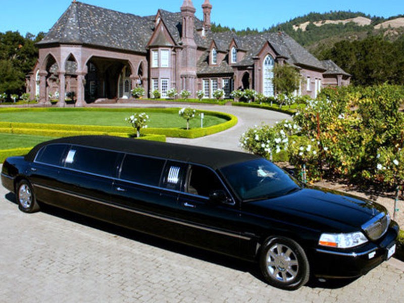 Why Would You Like To Hire Our Limousine Company In Jersey City NJ?