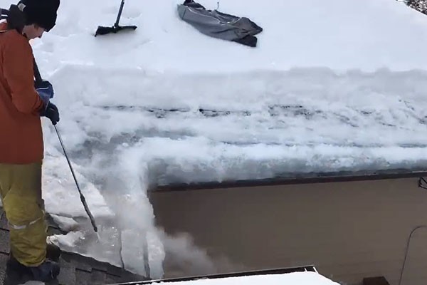 Roof Ice Dam Removal
