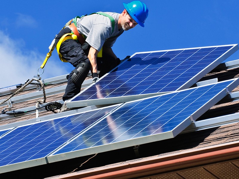 Go Solar With Our Solar Panel Installation Services
